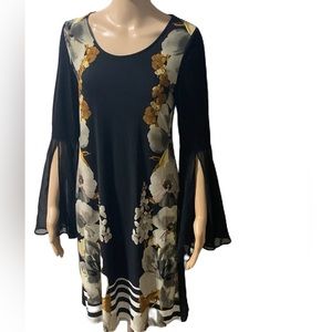 MSK Floral Front Bell Sleeve Dress